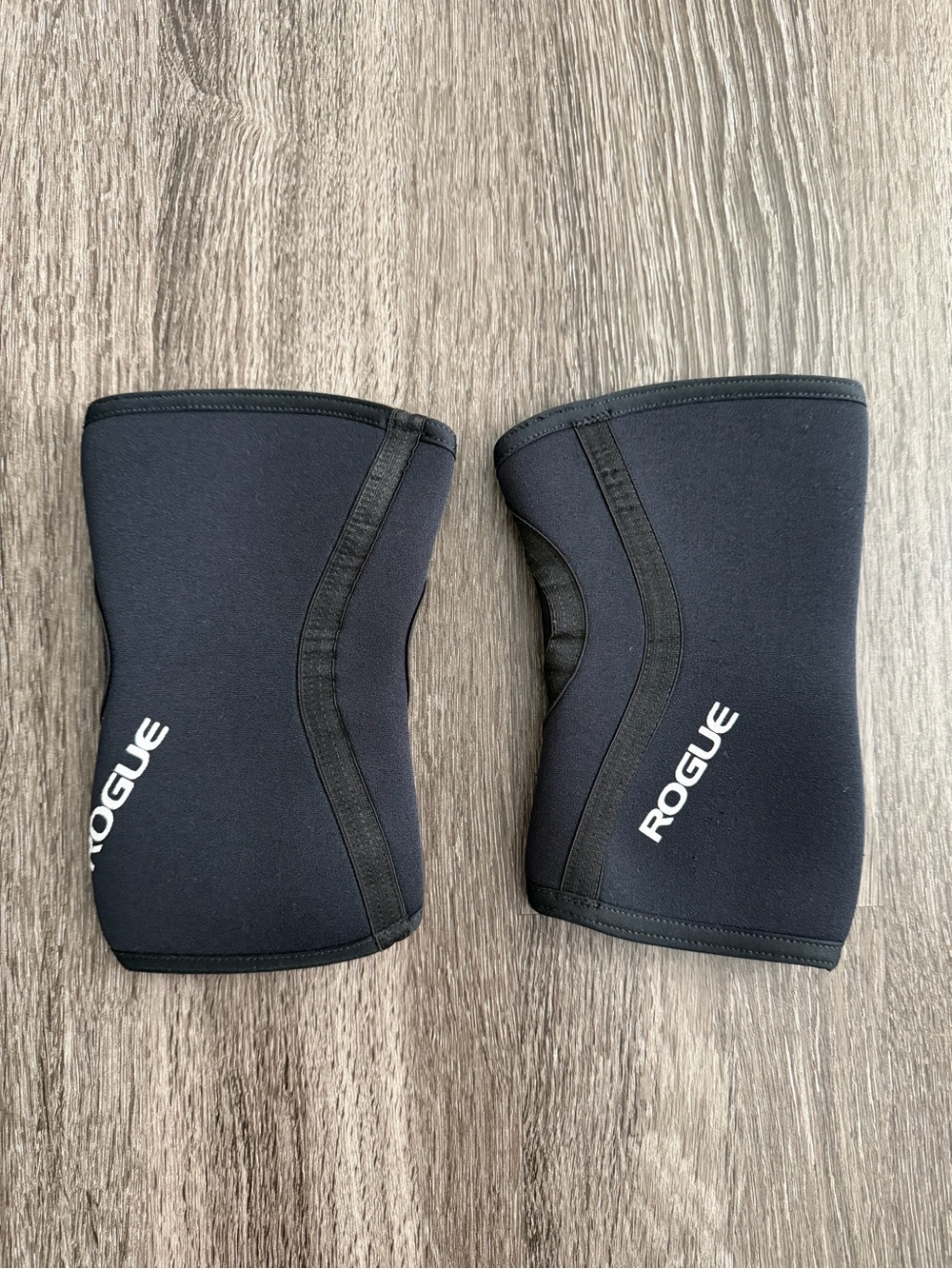 Rogue Neoprene Knee Sleeves in Black